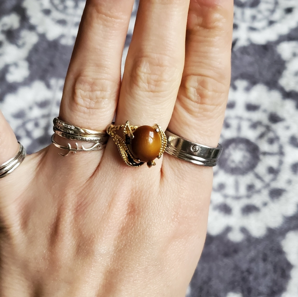 ✴ 2/$20 Gold plated vintage ring size 7.5